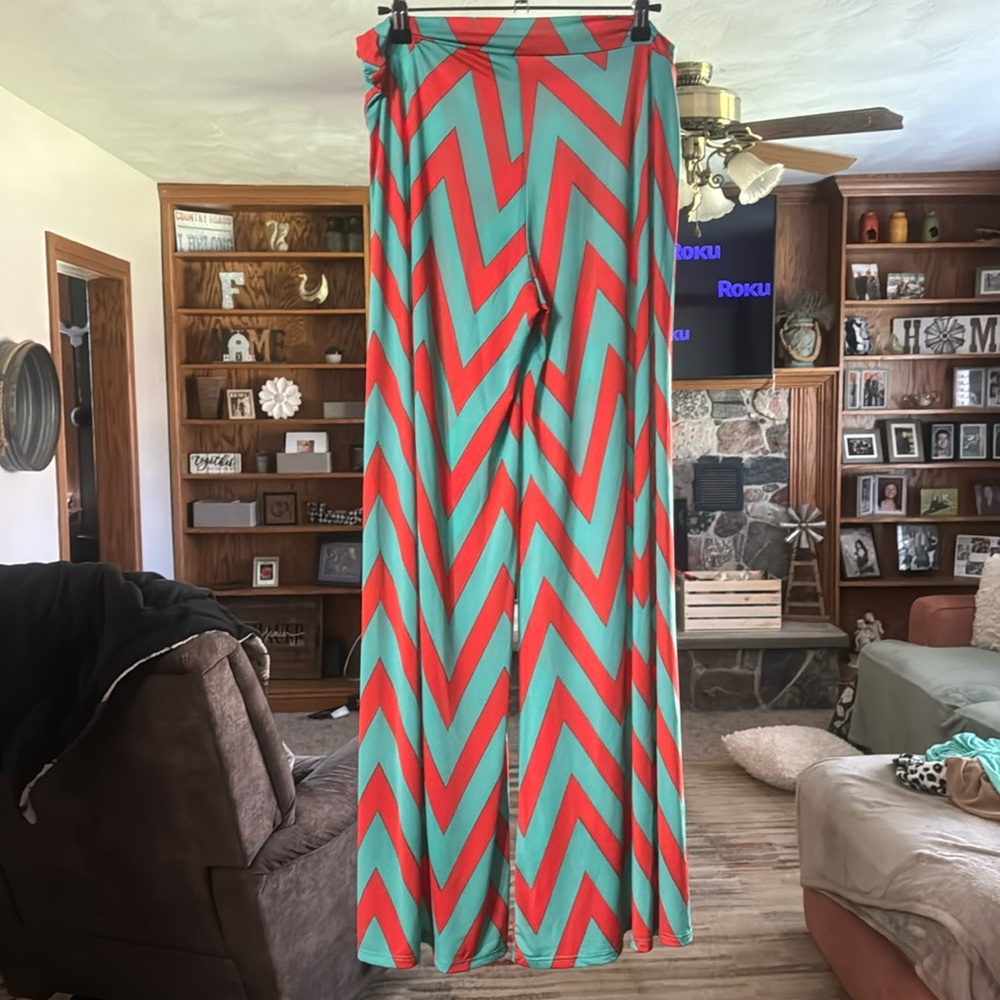 Silky Chevron white leg pants